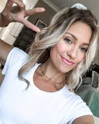 By Rachel Nicole added a new photo.