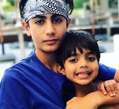 Malaika arora khan spot at road age 48 year old #shorts #malaikaaroa | 52 gaj damanmalaika arora khanmalaika arora dance videomalaika arora love arjun. Cute Throwback Pic Of Malaika Arora S Son Arhaan
