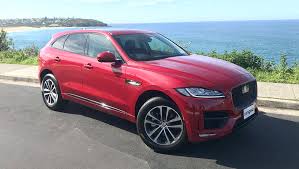 Impossible de ne pas reconnaître la calandre de cette marque anglaise. Jaguar F Pace 2020 Review R Sport 25t Carsguide