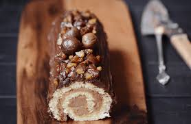 Decouvrez Cette Recette De Buche L Epicurien Roulee A La Creme De Marrons Et Au Chocolat Recette Alimentation Recette Buche Recette Biscuit