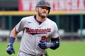 Jul 23, 2021 · mlb.com's mark feinsand notes that kyle seager is a popular name circling in mlb trade rumors, especially with several clubs needing a third baseman. Mlb Trade Rumors Josh Donaldson Talks Held By Twins Mets Ahead Of 2021 Deadline Bleacher Report Latest News Videos And Highlights