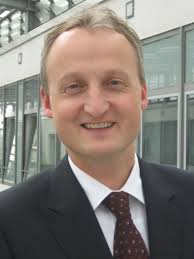 Sign in to make a payment online & set up automatic payments. Neuer Direktor Finanzwesen Bei Der Ford Bank Magazin