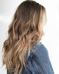 It is one of the lightest shades of dirty blonde hair color and requires sufficient skill to pull off the perfect balance. 20 Dirty Blonde Hair Ideas That Work On Everyone