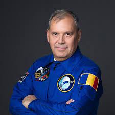 Pe 25 noiembrie 2014, prunariu va sustine in premiera o conferinta la gherla, intitulata a participat la misiunea soiuz 40 din cadrul programului spațial „intercosmos și a petrecut în spațiu 7 zile, 20 de ore și 42 de minute. Interviu Dumitru Prunariu Inainte De Marea News Ro