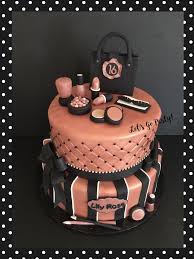 Birthday Rose Gold Pineapple Cake Design Rose Gold Make Up Theme Birthday Cake With Black And White Accentuates Gold Birthday Party Rose Gold Cake Gold Birthday Cake