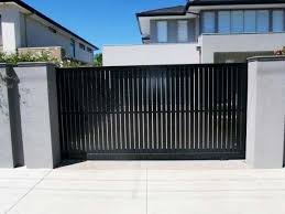 Desain pagar besi hollow minimalis. 57 Desain Pagar Besi Hollow Minimalis Trend Update 2020 Desain Rumah Desain Rumah Modern Desain Eksterior