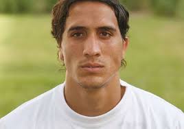 Daniel Mustafa assina até final da época