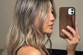 Apply a small amount of hair gel into the roots and lengths. The Low Down On Curtain Bangs And What To Ask For Fabfitfun