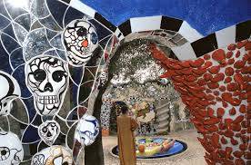 Now is the time to act spontaneously, give yourself time to be like the chameleon and change your colors to match your environment. Der Tarot Garten Costa D Argento Camping Village