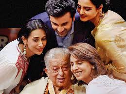 He is best known for his work in the mainstream hindi cinema. Veteran Indian Actor Shashi Kapoor Dies Bollywood Gulf News