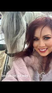 alanjackson #illgoonlovingyou #hope #westernlifestyle #snow #horse #n...