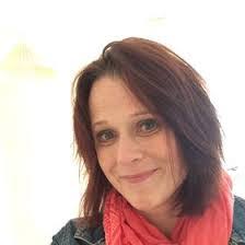 Lorraine Humphries's Instagram, Twitter & Facebook