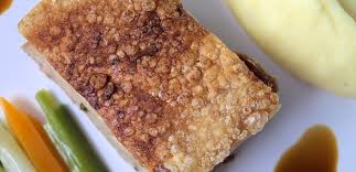 Gedampfter Schweinebauch Mit Krosser Schwarte Nach Frank Rosin Rezept Schweinebauch Lebensmittel Essen Rezepte