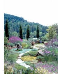 Jaw Dropping Gardens On Pinterest Dujour Mediterranean Landscaping Mediterranean Garden Mediterranean Garden Design