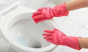 For minor clogs, you can pour the full amount of baking soda into the toilet bowl. How To Use Baking Soda And Vinegar To Get Rid Of Toilet Limescale Express Co Uk