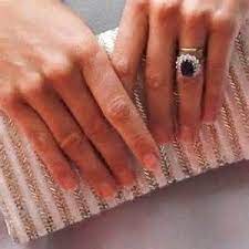 It S Tradition For Royal Brides To Wear A Wedding Ring Made From A Lump Of Welsh Gold Owned B Kate Middleton Wedding Kate Middleton Wedding Ring Kate Middleton