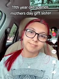 Lillie The Mom Who Kids Got 330 Gifts