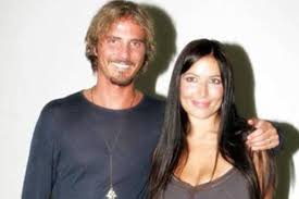 Oggi selvaggia lucarelli è felicemente fidanzata con lo chef lorenzo biagiarelli, ma un tempo al suo fianco c'era il famoso conduttore max giusti, con cui ancora oggi i rapporti sarebbero piuttosto amichevoli. Laerte Pappalardo Chi E L Ex Marito Di Selvaggia Lucarelli Puglia24news It