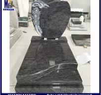 French Style Bahama Blue Granite Heart Shape Headstone with Roses Carving