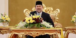 Guru sayang muridnya, murid hormat gurunya. Malaysia S King Takes 10 Pay Cut To Help Lower National Debt