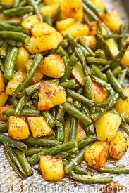 Potatoes And Green Beans Eat Something Vegan In 2020 Thanksgiving Recipes Side Dishes Veggie Dishes Veggie Recipes