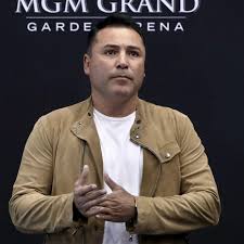 Oscar de la hoya, 48, said friday in las vegas that he. Oscar De La Hoya Still Talking Boxing Comeback At 154 Pounds Bad Left Hook