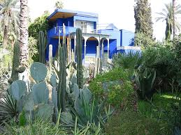 6 Conseils Pour Bien Entretenir Un Cactus Astuces De Grand Mere Jardin Majorelle Entretien Jardin Jardin Maison
