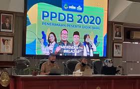 Dinas pendidikan jawa barat meminta seluruh calon peserta didik dan orang tujuannya adalah untuk melancarkan ppdb jabar 2021. Diskdik Sebarkan Akun Ppdb Online Melalui Sekolah Jabarekspres Com