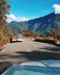 Banyak Yang Mengira Ini Adalah Jalanan Yang Berada Di Daerah Pegunungan Switzerland Di Eropa Faktanya Ini Adalah Jalanan Dari Hel Pemandangan Jalan Fotografi