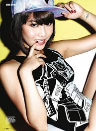 Here you can discover all stories, photos, videos posted by soniachew on instagram. Sonia Chew Style Clothes Outfits And Fashion Celebmafia