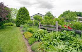 A garden fence is a practical and functional addition to any garden, landscape or backyard. 28 Split Rail Fence Ideas For Acreages And Private Homes Home Stratosphere