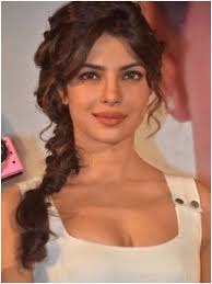 25 Best Indian Hairstyles For Medium Length Hair Styles At Life Medium Length Hair Styles Indian Wedding Hairstyles Indian Hairstyles
