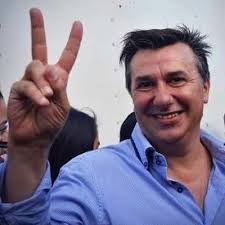 Daniel Vilarino's Instagram, Twitter & Facebook