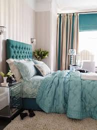 Black canopy bed, zebra bench, turquoise blue. Turquoise Curtains Great Ideas For Modern Decoration In Every Room Deavita