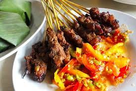 Teh botol literally means bottled tea in indonesian.it is a sweetened jasmine tea and it is usually served cold. Sate Maranggi Cibungur Manis Gurih Sate Daging Yang Bikin Ketagihan