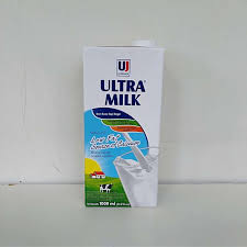 Susu uht full cream sering dipakai sebagai campuran mpasi untuk bayi 6 bulan atau diminum oleh anak 1 tahun. Jual Ultra Milk Susu Uht Ultra Low Fat Plain 1000 Ml Murah Mei 2021 Blibli