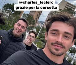 I HAVE TO KNOW WHAT WERE YOU BOTH LOOKING AT IN THIS PICTURE ! LOL 🤣