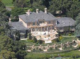 a look inside 6 of oprah winfrey s homes yes 6 mansions celebrity houses oprahs house