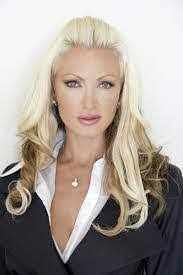 Barbara Kennington's Instagram, Twitter & Facebook