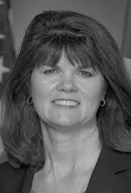 Lea Satterfield's Instagram, Twitter & Facebook