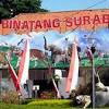 Diana dan roma bermain di kebun binatang dengan hewan dan memberi mereka makan. 1