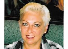 Lynne Drake's Instagram, Twitter & Facebook