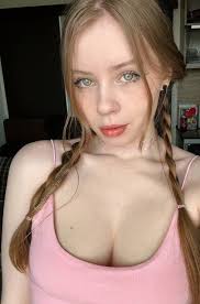 Yuiwoo - Free nude pics, galleries & more at Babepedia