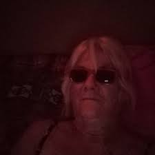 Linda Pinkowski's Instagram, Twitter & Facebook