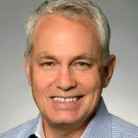 Ann Macomber's Instagram, Twitter & Facebook