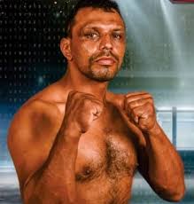 Lee Augusto ("PitBull")