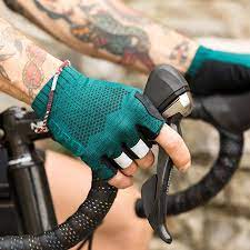 Xnetic knit technology was developed for the specific needs of a cyclist. Men S Xnetic Road Glove Giro