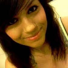 Jeanette Roque's Instagram, Twitter & Facebook