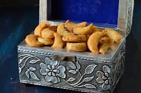 Kaju Namakpare Recipe How To Make Masala Kaju Maayeka Recipe Delicious Snacks Recipes Edible Gum Tamarind Chutney