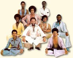 En 1971, il sort far l'amore con te, qui est un succès, son 1er album, et tourne dans les films ma che musica maestro et venga a fare il soldato da noi. Earth Wind Fire Artistinfo